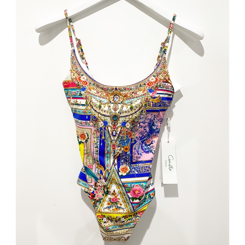 Camilla White Swarovski Crystal SCOOP NECK ONE PIECE
PARTY IN THE PALACE - Picture 4 of 7